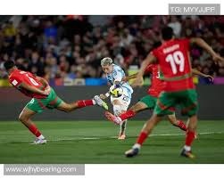 正式发售！在《末日核心：机甲幸存者》里操控猛男机甲碾碎虫群！