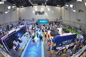 详解棒球规则中的“打击区干扰”判定当打者的脚部滑出白线区域